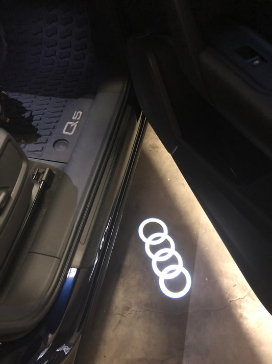 Audi logolliset projektorivalot oviin ; 2kpl sarja