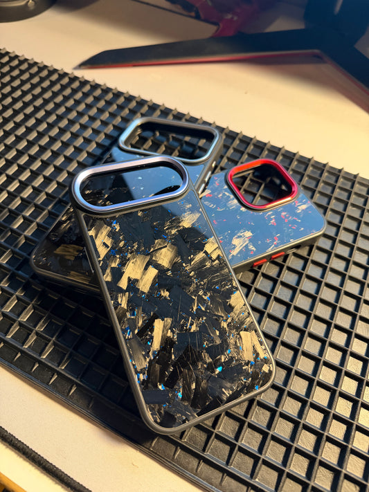 iPhone - Hiilikuitu kuoret (MAGSAFE)