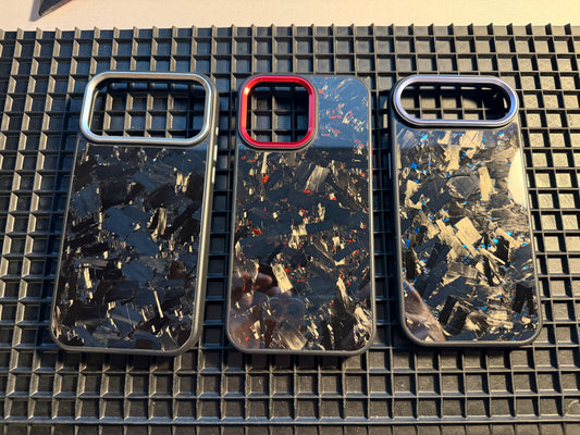 iPhone - Hiilikuitu kuoret (MAGSAFE)